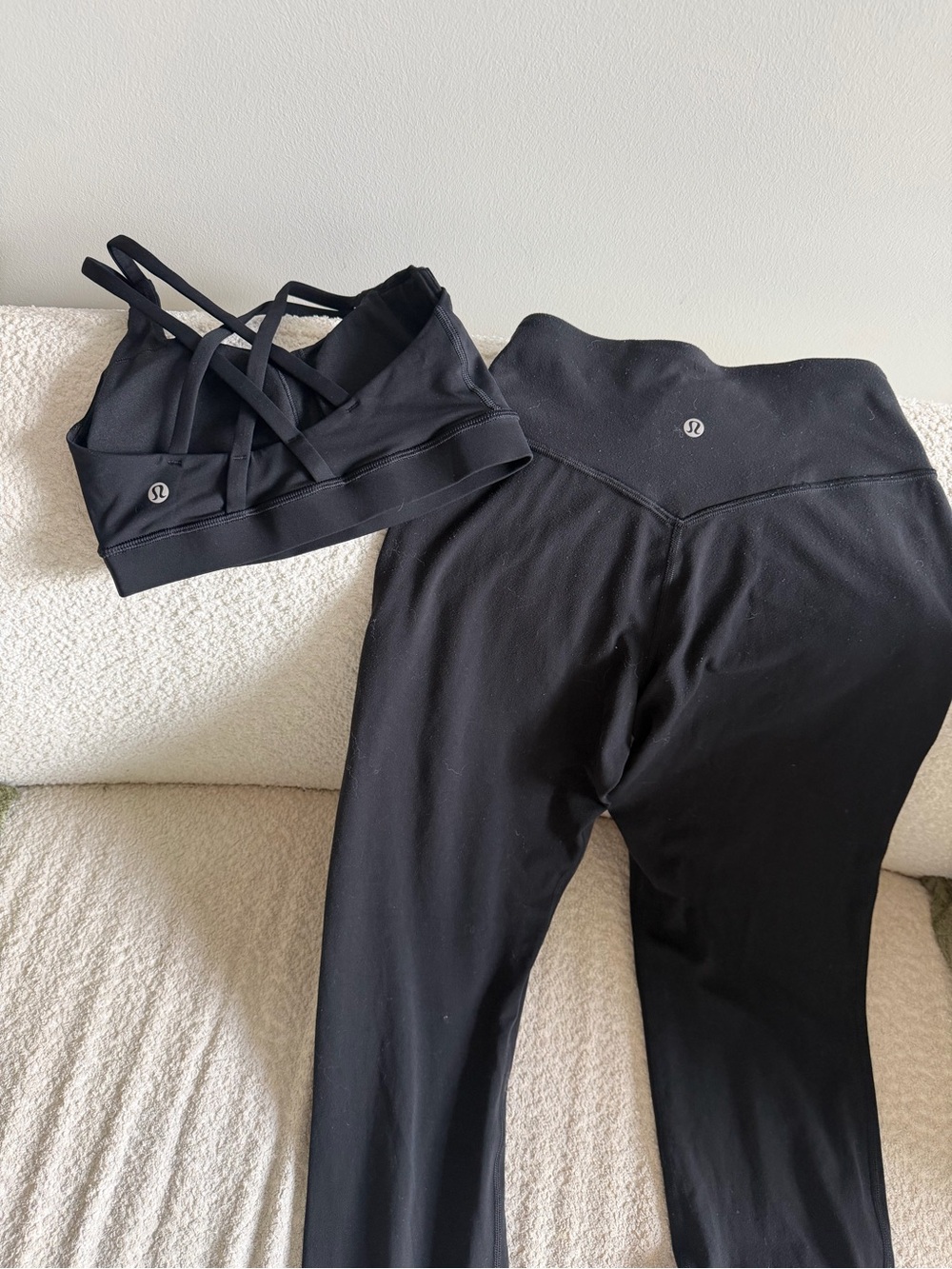 lululemon athletica Black Strappy Sports Bra & High-Waist Leggings Set